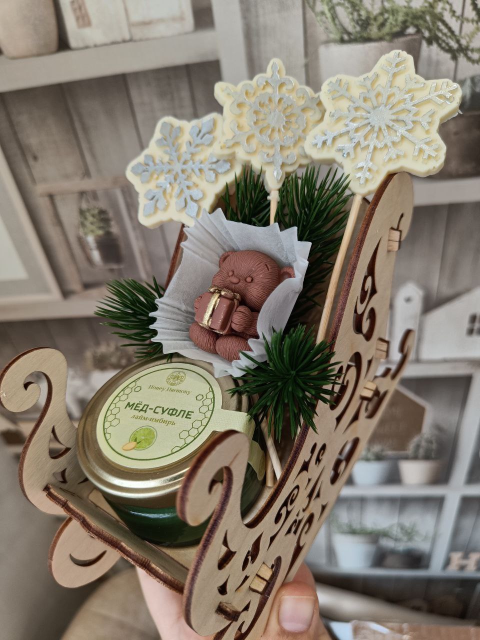 Со снежинками